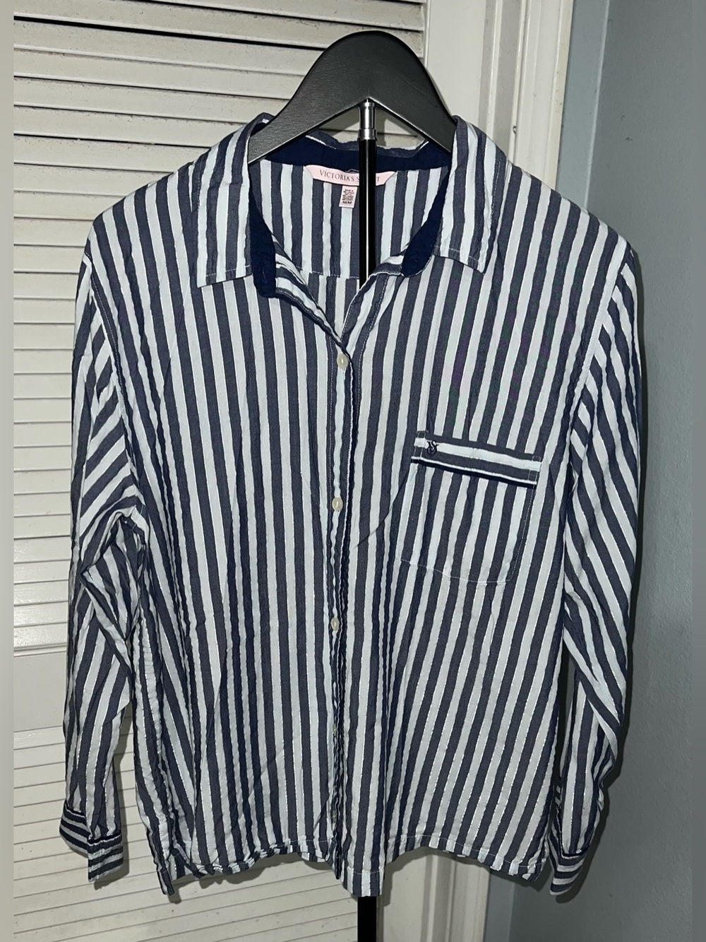 Victorias Secret Long Sleeve Striped Button Up Pajama Top & Pocket. Size Medium.
